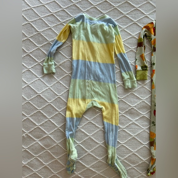 The Honest Company Baby Organic Cotton Sleep and Play pajamas. Size 24 months. - Picture 8 of 11